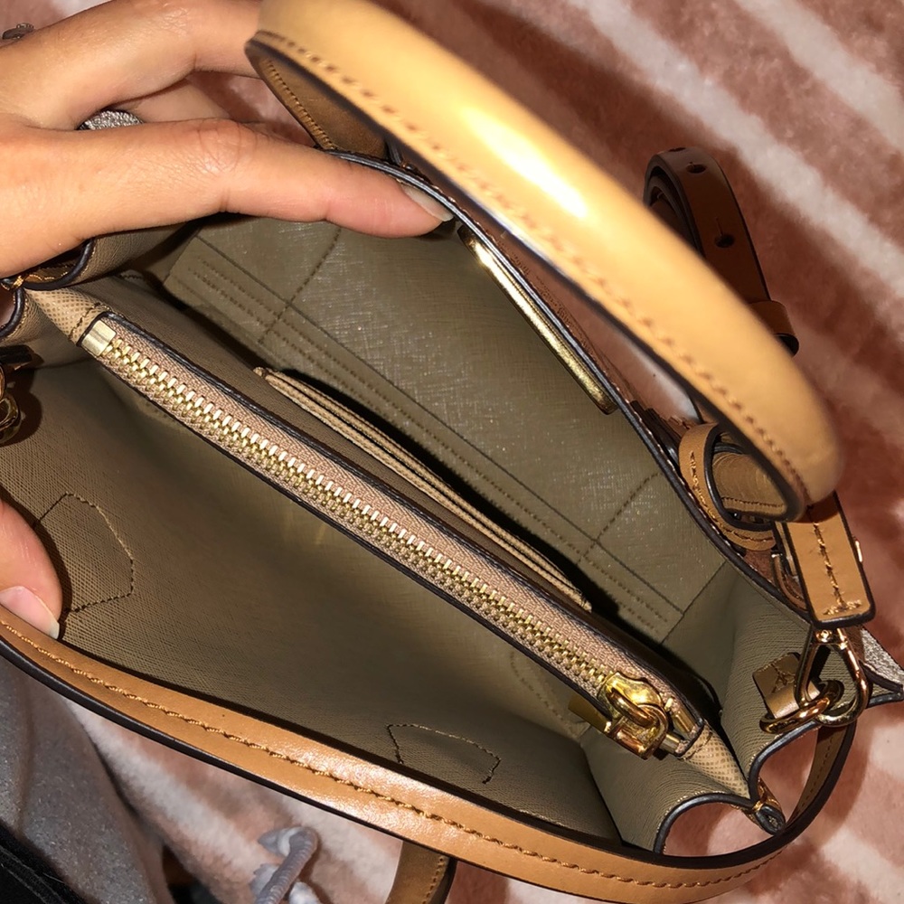 Purse - Picture 3 of 3